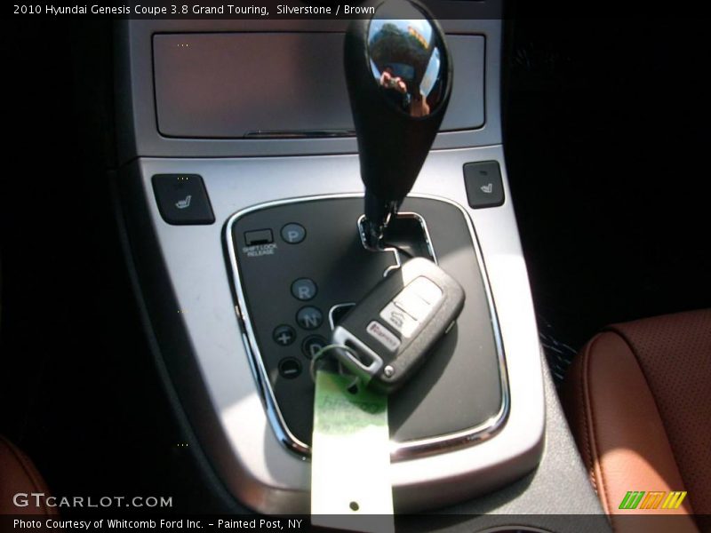 Silverstone / Brown 2010 Hyundai Genesis Coupe 3.8 Grand Touring