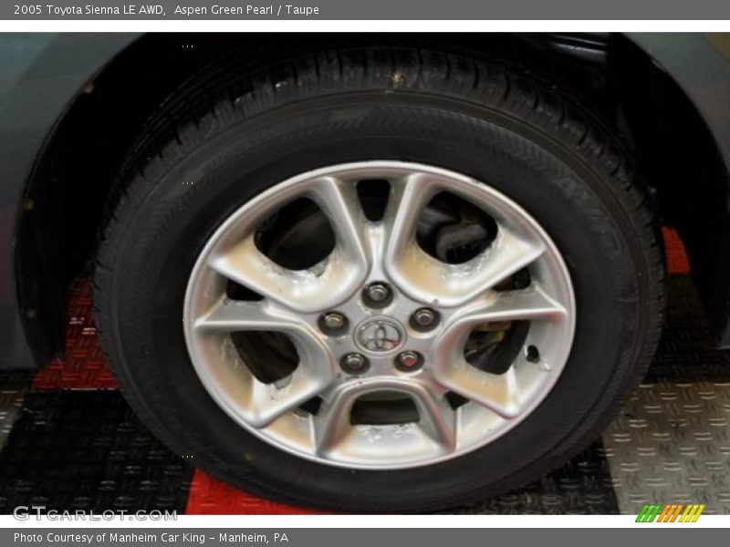  2005 Sienna LE AWD Wheel