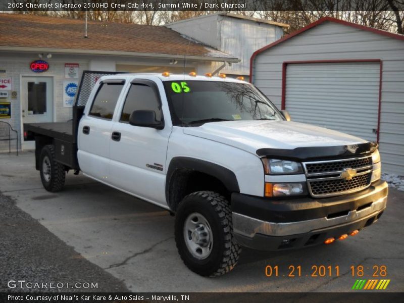 Summit White / Dark Charcoal 2005 Chevrolet Silverado 2500HD Crew Cab 4x4