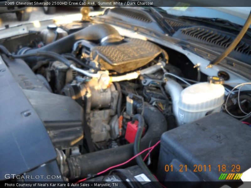 Summit White / Dark Charcoal 2005 Chevrolet Silverado 2500HD Crew Cab 4x4