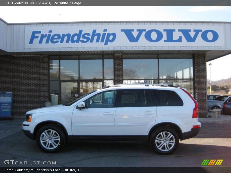 Ice White / Beige 2011 Volvo XC90 3.2 AWD