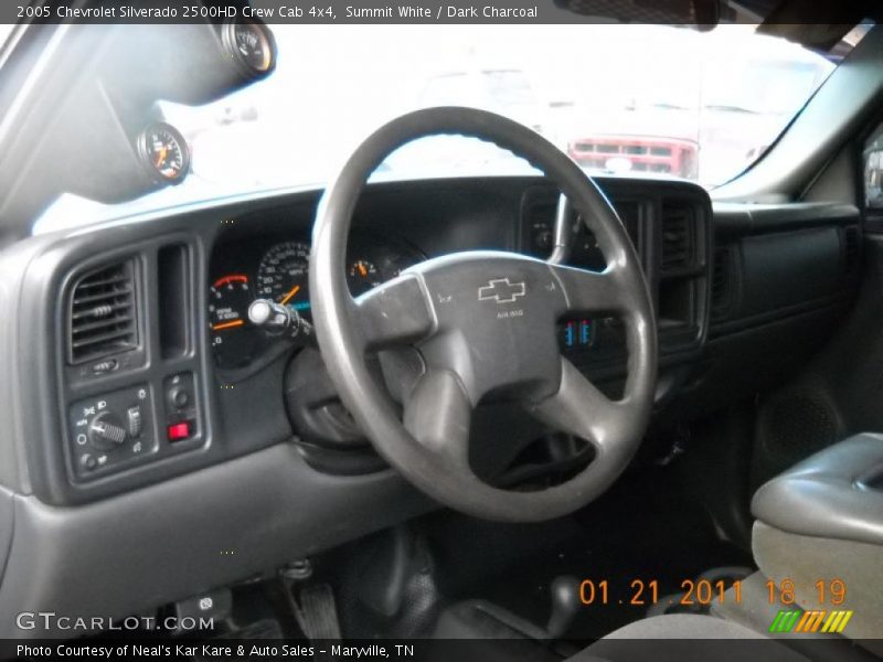 Summit White / Dark Charcoal 2005 Chevrolet Silverado 2500HD Crew Cab 4x4