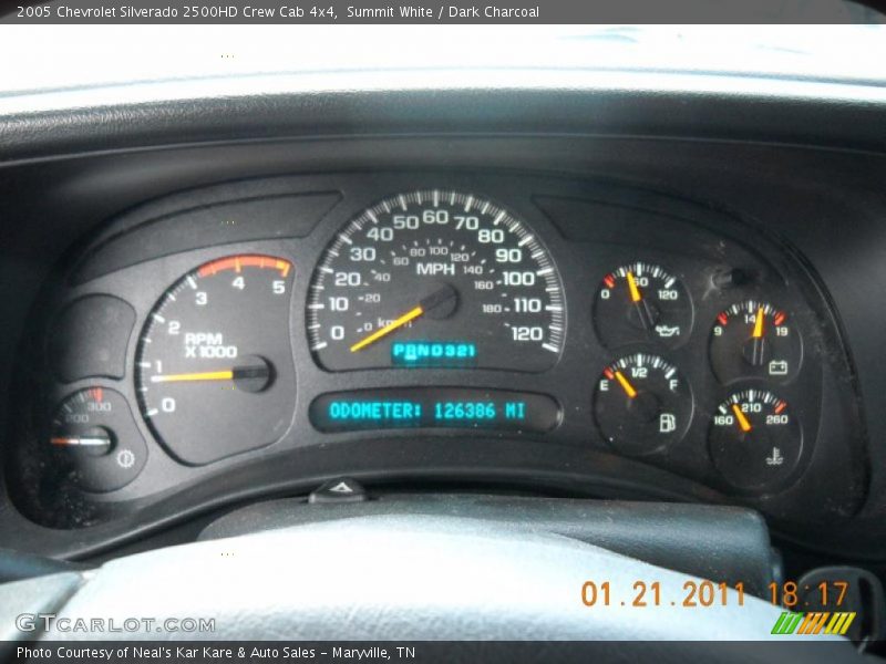 Summit White / Dark Charcoal 2005 Chevrolet Silverado 2500HD Crew Cab 4x4