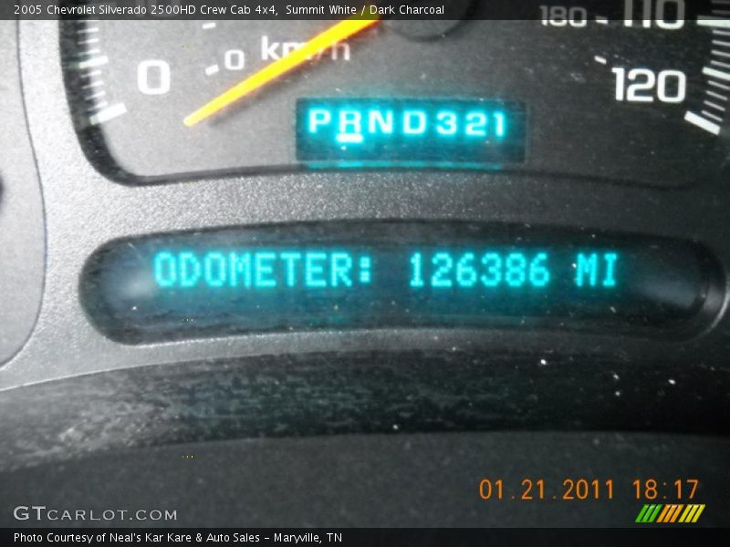 Summit White / Dark Charcoal 2005 Chevrolet Silverado 2500HD Crew Cab 4x4