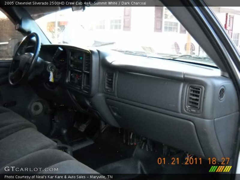 Summit White / Dark Charcoal 2005 Chevrolet Silverado 2500HD Crew Cab 4x4