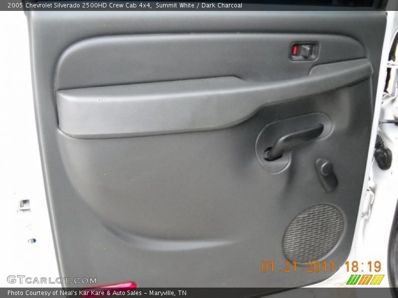 Summit White / Dark Charcoal 2005 Chevrolet Silverado 2500HD Crew Cab 4x4