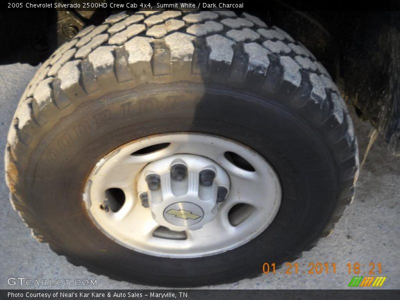 Summit White / Dark Charcoal 2005 Chevrolet Silverado 2500HD Crew Cab 4x4