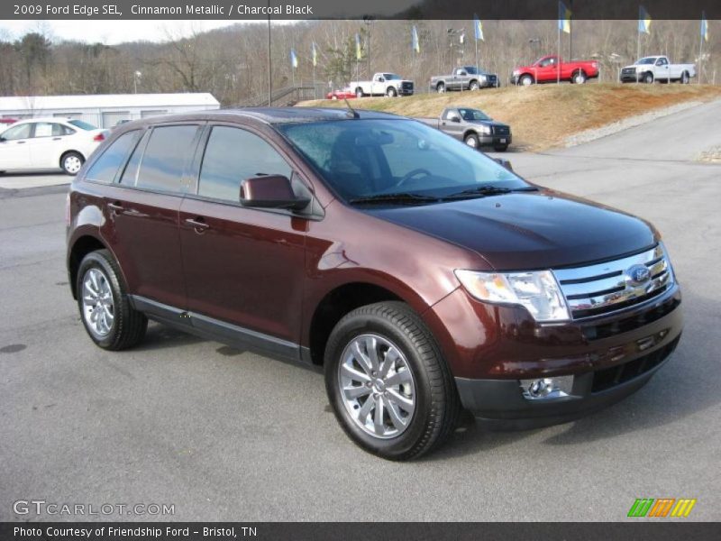 Front 3/4 View of 2009 Edge SEL