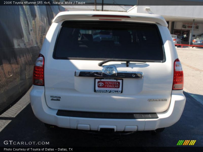 Natural White / Taupe 2006 Toyota 4Runner SR5 4x4