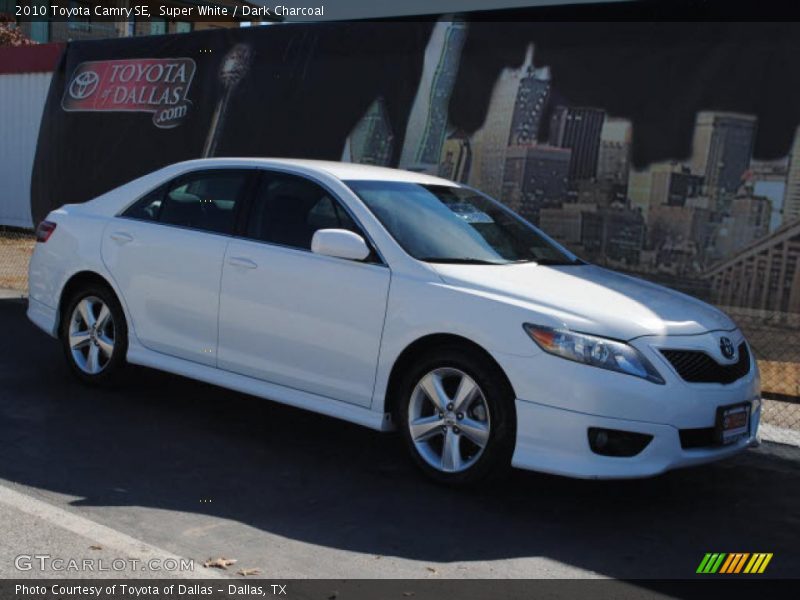 Super White / Dark Charcoal 2010 Toyota Camry SE