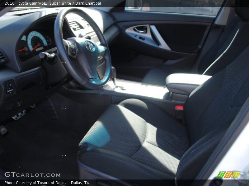Super White / Dark Charcoal 2010 Toyota Camry SE