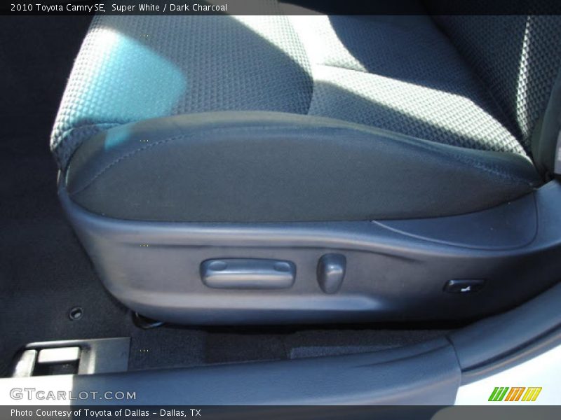 Super White / Dark Charcoal 2010 Toyota Camry SE