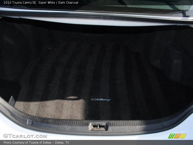 Super White / Dark Charcoal 2010 Toyota Camry SE