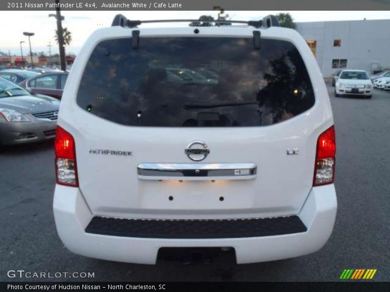 Avalanche White / Cafe Latte 2011 Nissan Pathfinder LE 4x4