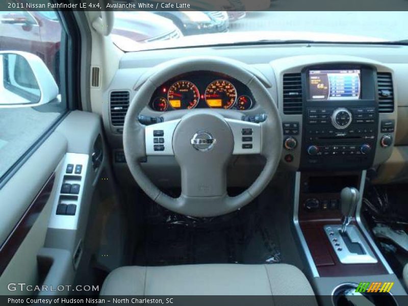 Dashboard of 2011 Pathfinder LE 4x4
