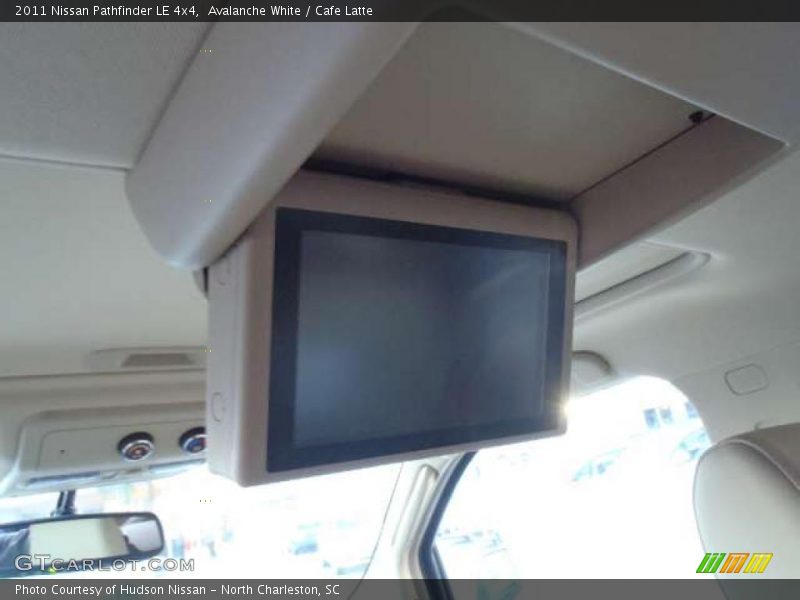 Avalanche White / Cafe Latte 2011 Nissan Pathfinder LE 4x4
