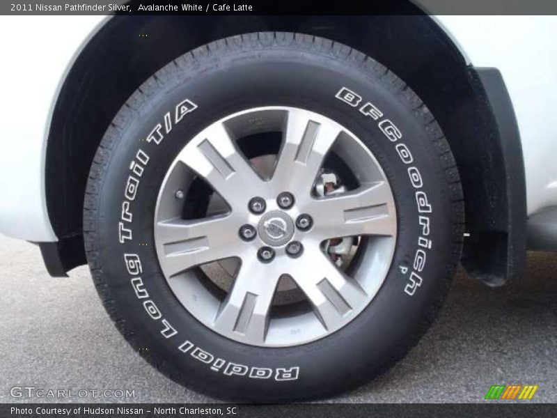  2011 Pathfinder Silver Wheel