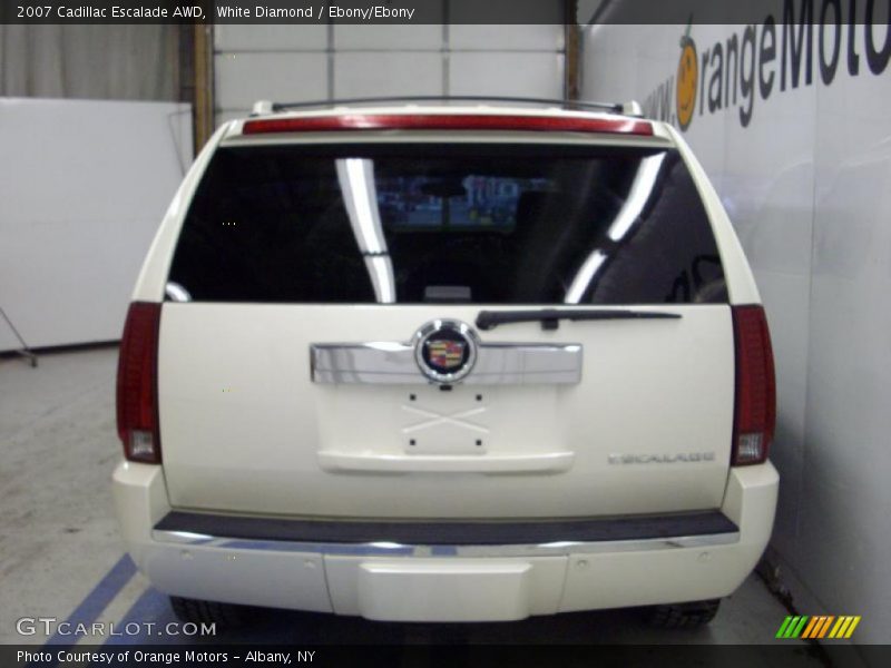 White Diamond / Ebony/Ebony 2007 Cadillac Escalade AWD