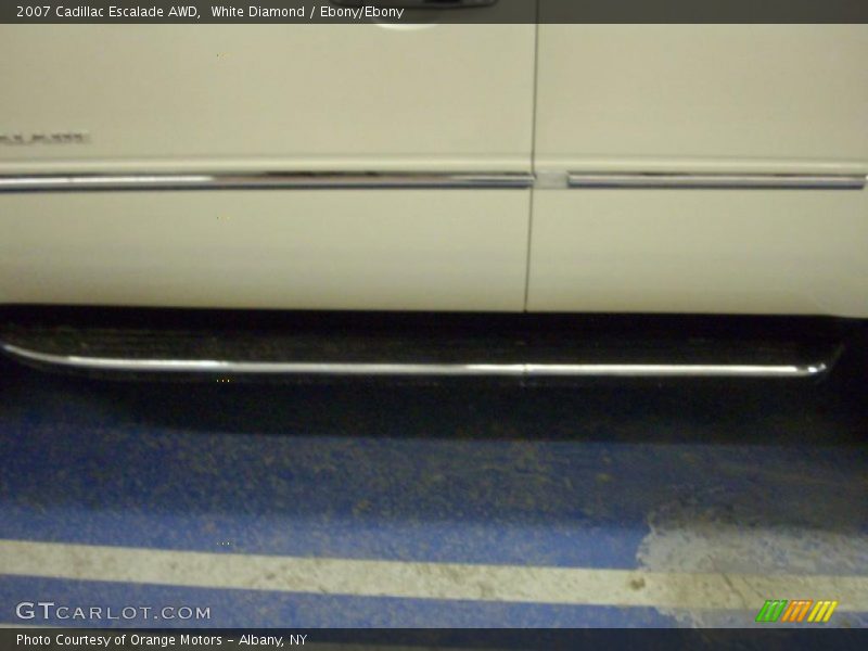 White Diamond / Ebony/Ebony 2007 Cadillac Escalade AWD