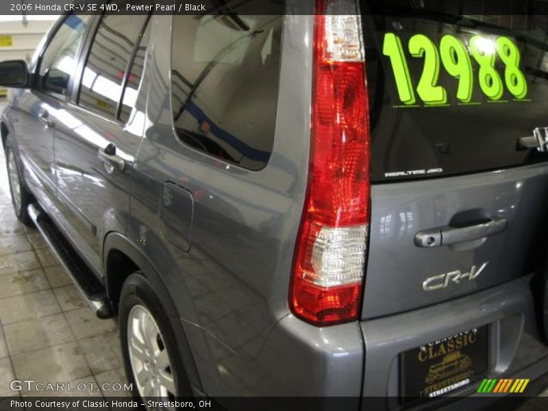 Pewter Pearl / Black 2006 Honda CR-V SE 4WD
