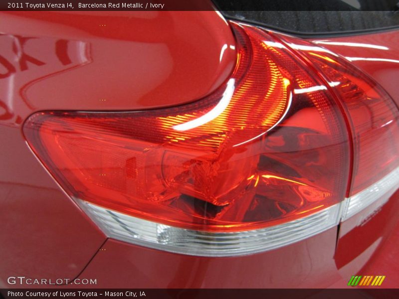 Barcelona Red Metallic / Ivory 2011 Toyota Venza I4