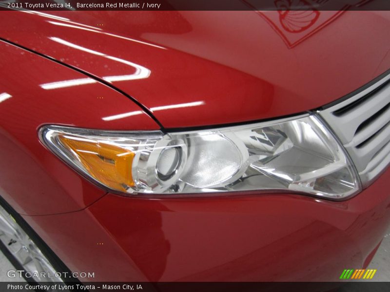 Barcelona Red Metallic / Ivory 2011 Toyota Venza I4