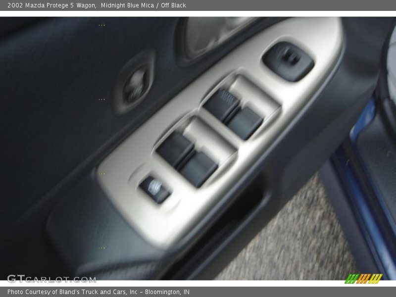 Midnight Blue Mica / Off Black 2002 Mazda Protege 5 Wagon