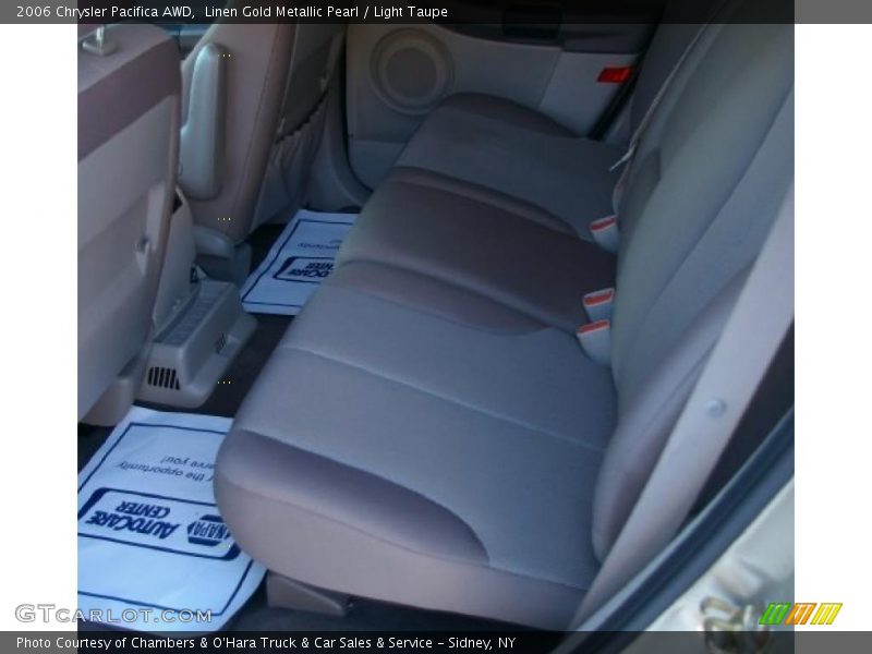 Linen Gold Metallic Pearl / Light Taupe 2006 Chrysler Pacifica AWD