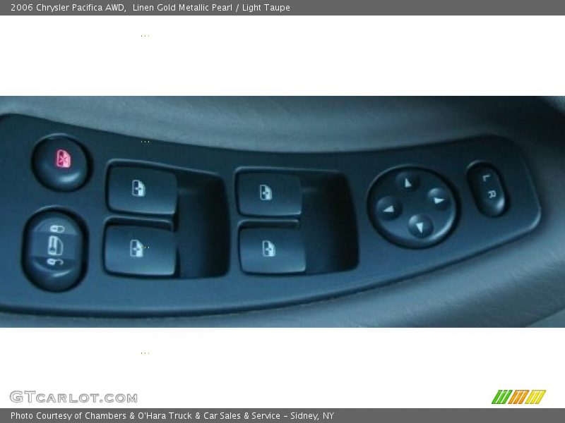 Linen Gold Metallic Pearl / Light Taupe 2006 Chrysler Pacifica AWD