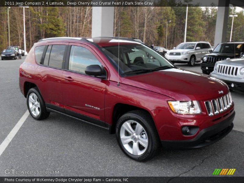 Front 3/4 View of 2011 Compass 2.4 Latitude