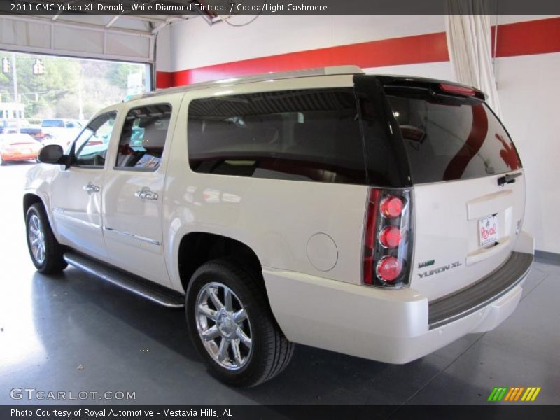 White Diamond Tintcoat / Cocoa/Light Cashmere 2011 GMC Yukon XL Denali