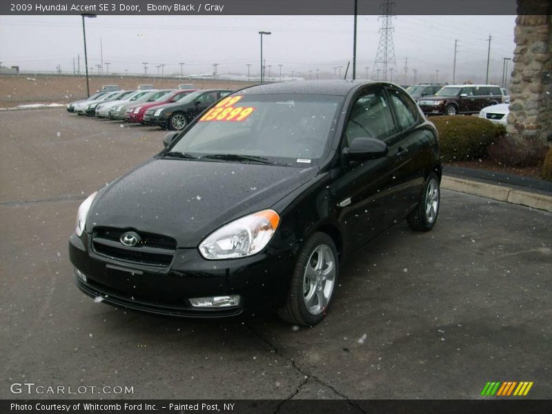 Ebony Black / Gray 2009 Hyundai Accent SE 3 Door