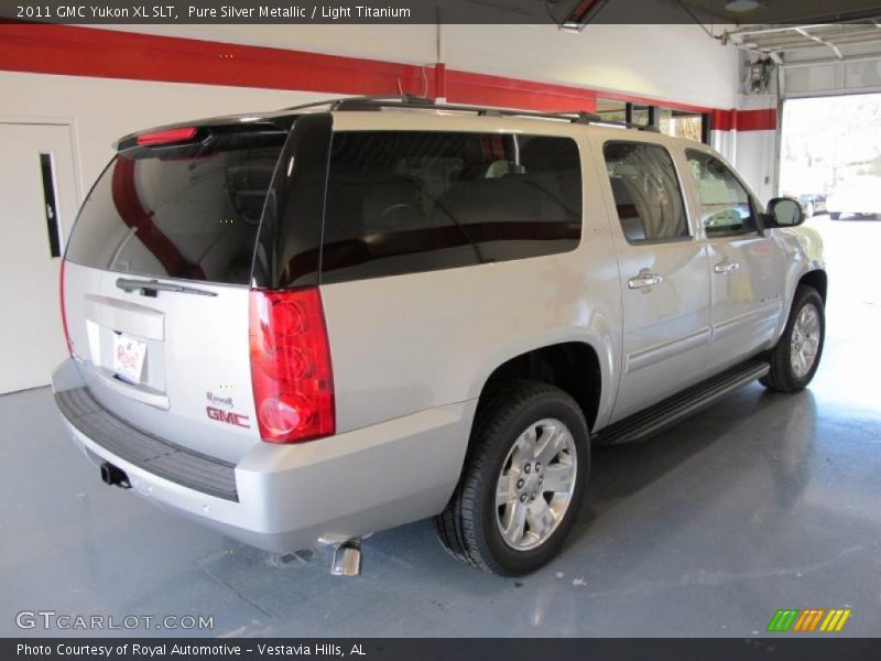 Pure Silver Metallic / Light Titanium 2011 GMC Yukon XL SLT