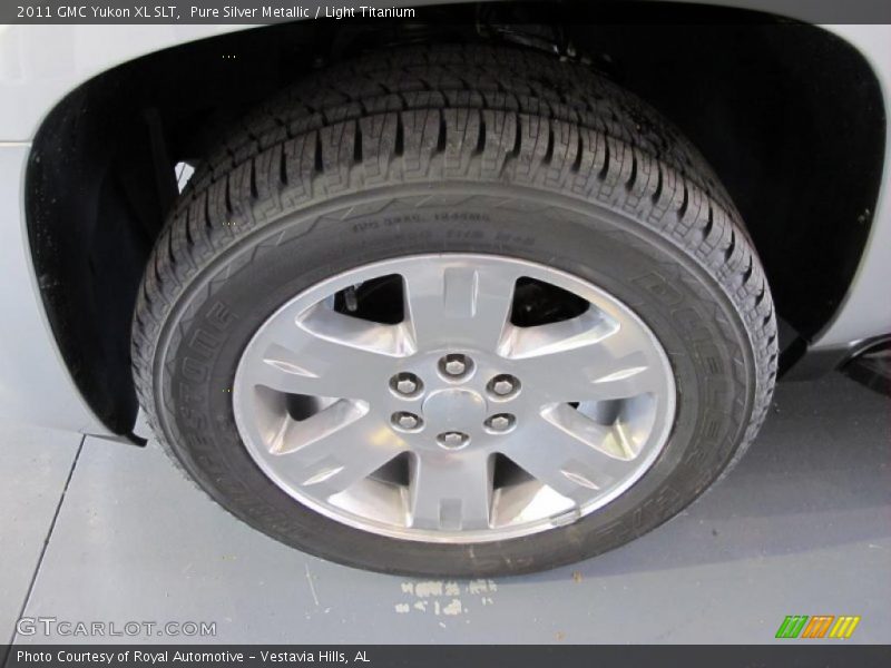 Pure Silver Metallic / Light Titanium 2011 GMC Yukon XL SLT