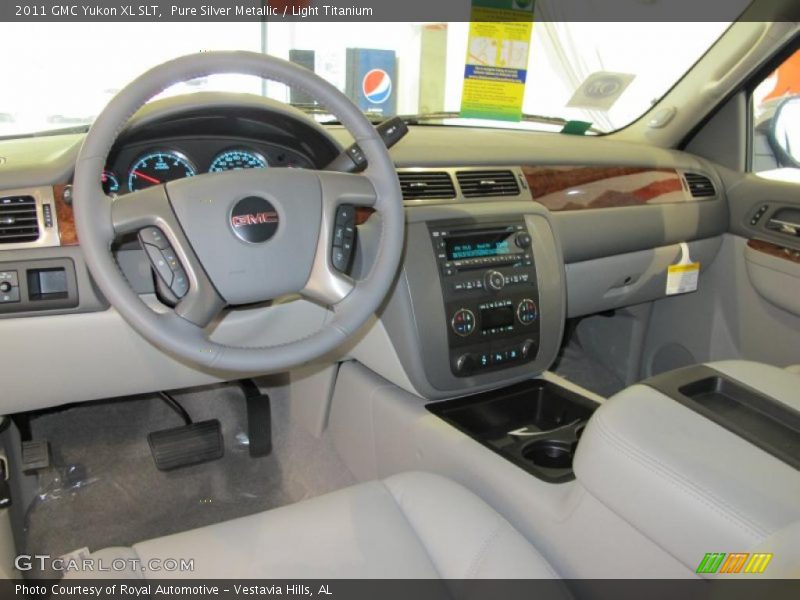 Dashboard of 2011 Yukon XL SLT
