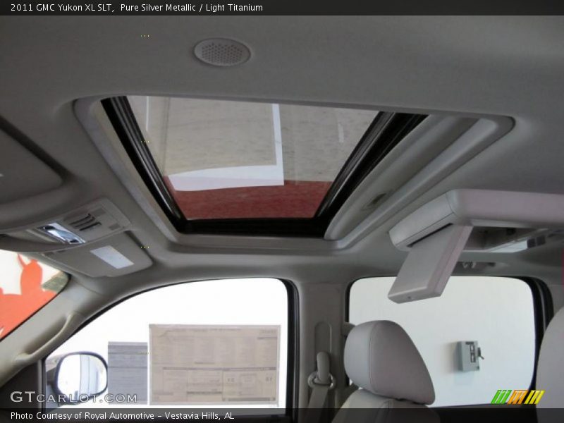 Pure Silver Metallic / Light Titanium 2011 GMC Yukon XL SLT