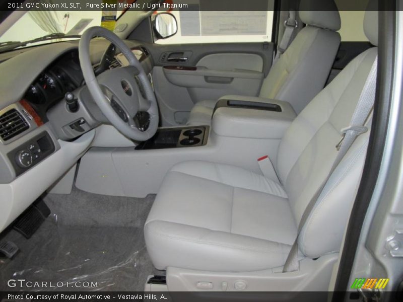 Pure Silver Metallic / Light Titanium 2011 GMC Yukon XL SLT