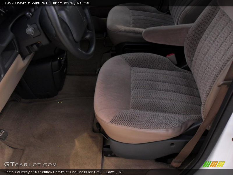 Bright White / Neutral 1999 Chevrolet Venture LS