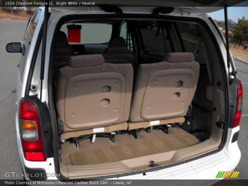 Bright White / Neutral 1999 Chevrolet Venture LS