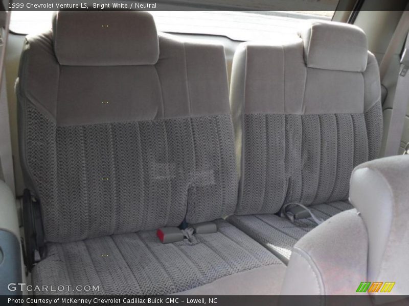 Bright White / Neutral 1999 Chevrolet Venture LS