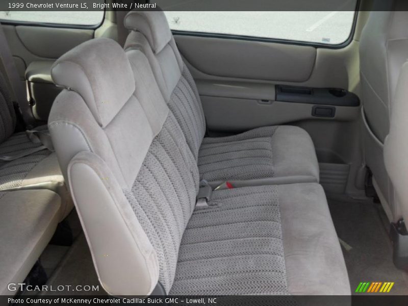 Bright White / Neutral 1999 Chevrolet Venture LS