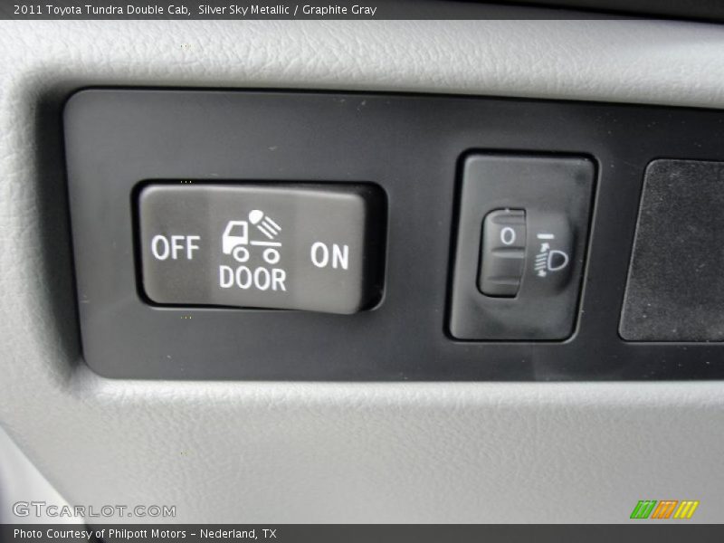 Silver Sky Metallic / Graphite Gray 2011 Toyota Tundra Double Cab