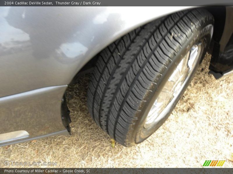 Thunder Gray / Dark Gray 2004 Cadillac DeVille Sedan