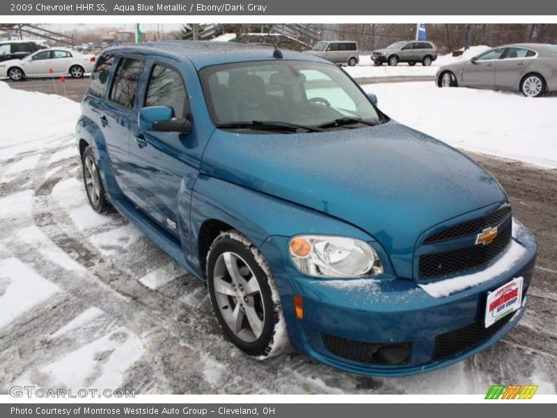 Front 3/4 View of 2009 HHR SS