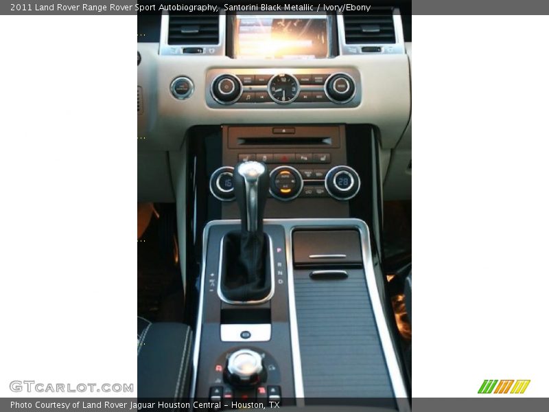 Controls of 2011 Range Rover Sport Autobiography
