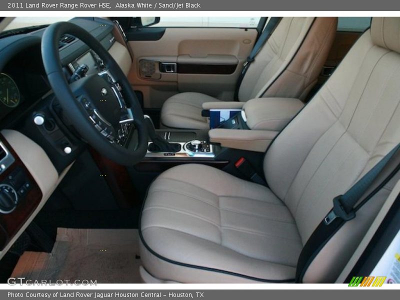 Alaska White / Sand/Jet Black 2011 Land Rover Range Rover HSE