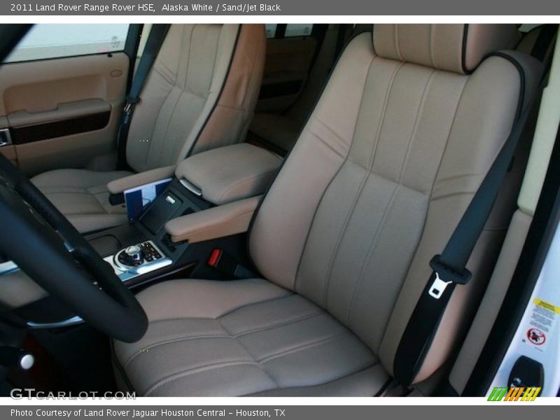 Alaska White / Sand/Jet Black 2011 Land Rover Range Rover HSE