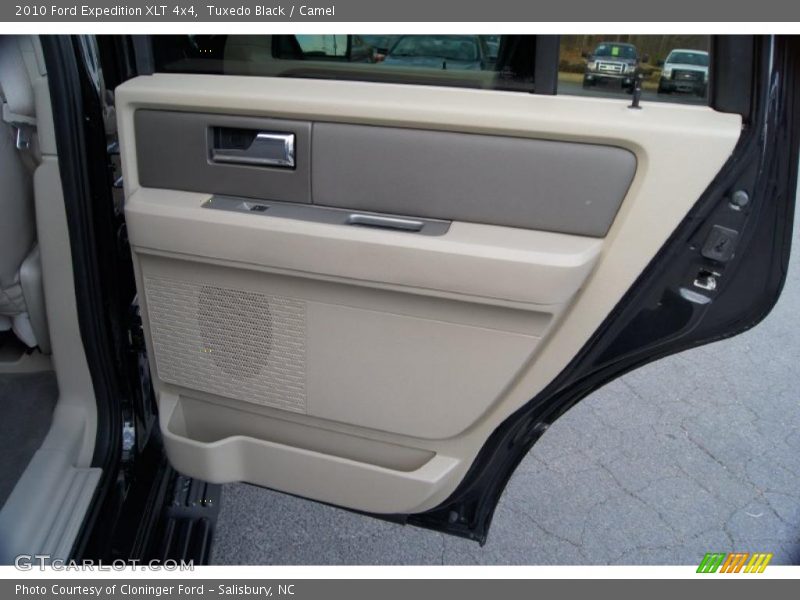 Tuxedo Black / Camel 2010 Ford Expedition XLT 4x4