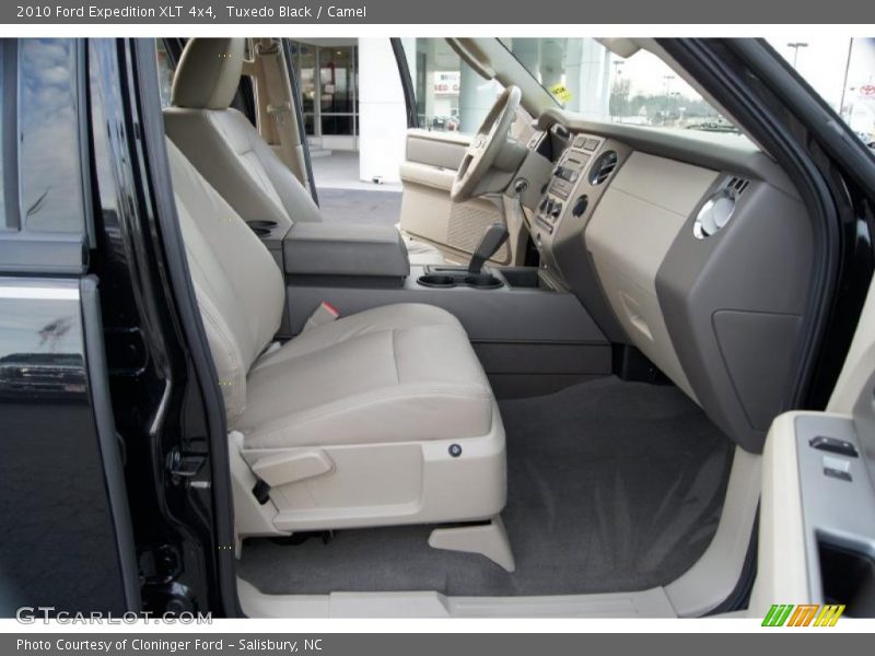 Tuxedo Black / Camel 2010 Ford Expedition XLT 4x4