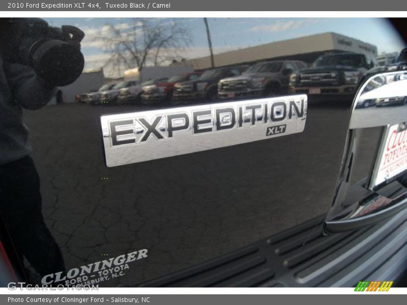  2010 Expedition XLT 4x4 Logo
